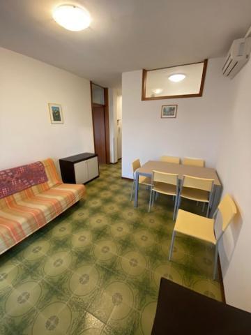 Residence La Meridiana Линяно Сабиадоро Екстериор снимка